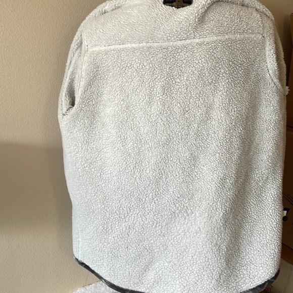 FREEDOM Foundry Faux Fur Lined Flannel Size Large - Picture 11 of 13